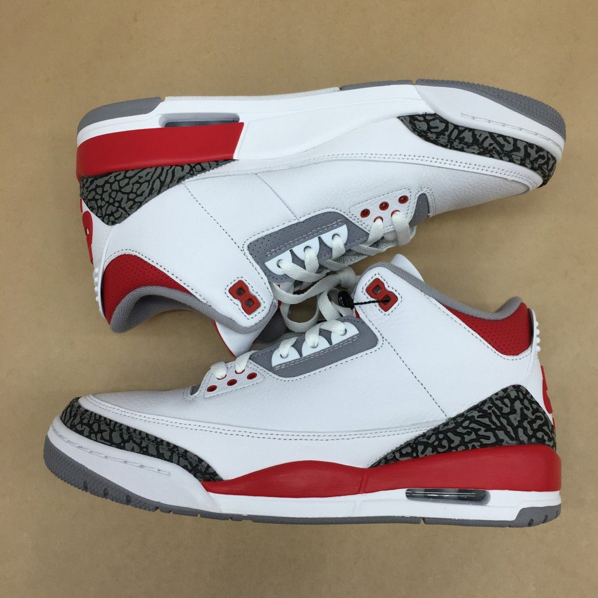 未使用 NIKE AIR JORDAN 3 RETRO OG FIRE RED 2022 DN3707-160 サイズ 