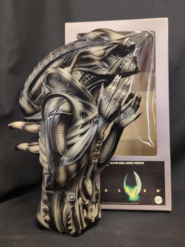 メディコム トイ SUPER REAL HAND PUPPET ALIEN
