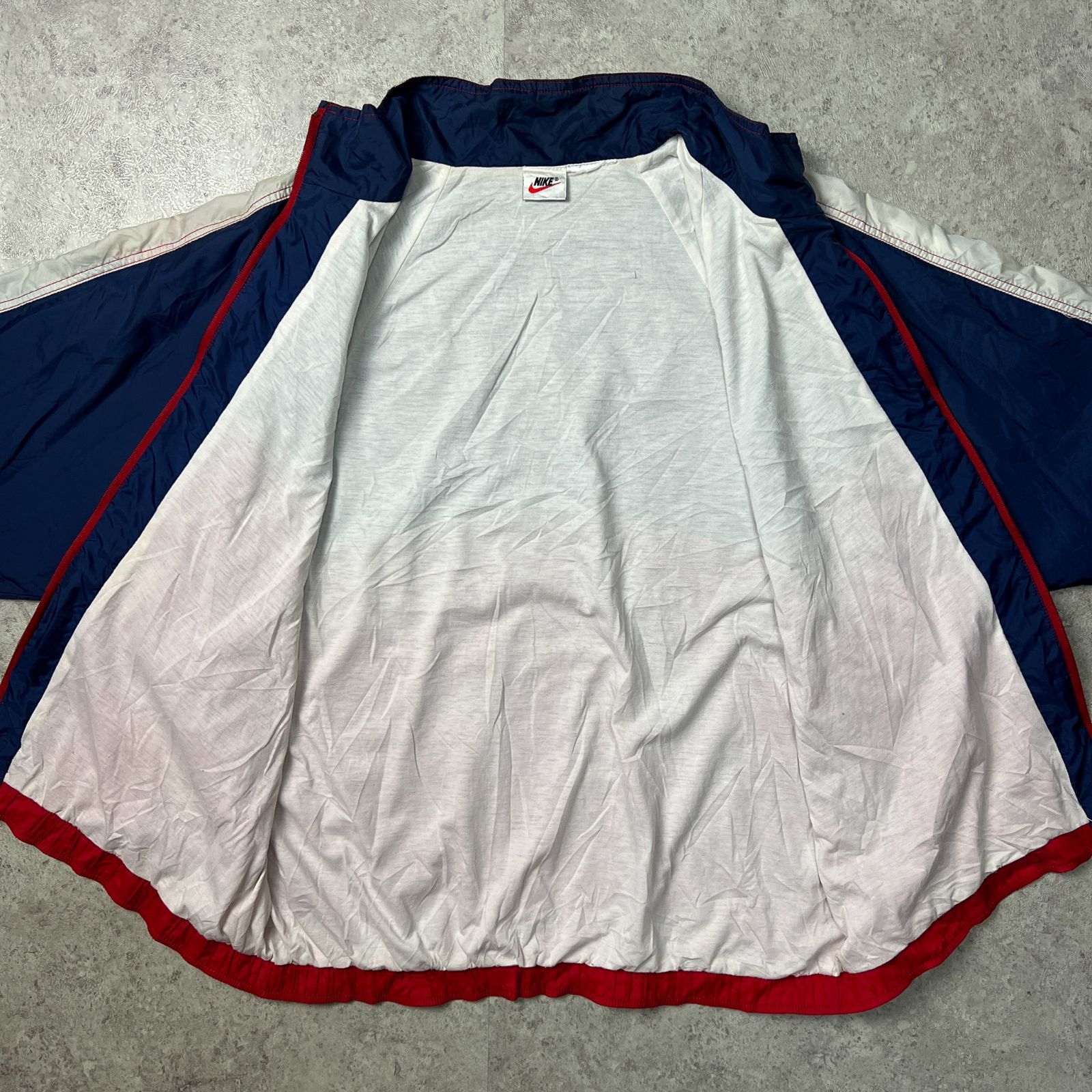 希少銀タグNIKE✴︎y2k00s平成ギャルトラックジャケット刺繍ロゴストリート 希少銀タグNIKE✴︎y2k00s平成ギャルトラックジャケット刺繍ロゴ