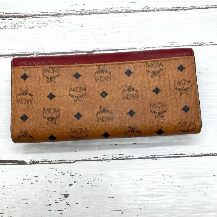 MCM ベージュレザー 長財布 エムシーエム　総柄 エムシーエム Mode Creation Munich(MCM) 財布 長財布 ラウンド