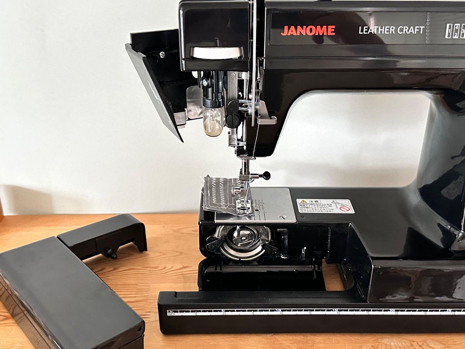 ジャノメ LC 7500K 革も縫うパワフル垂直釜ミシン - メルカリ
