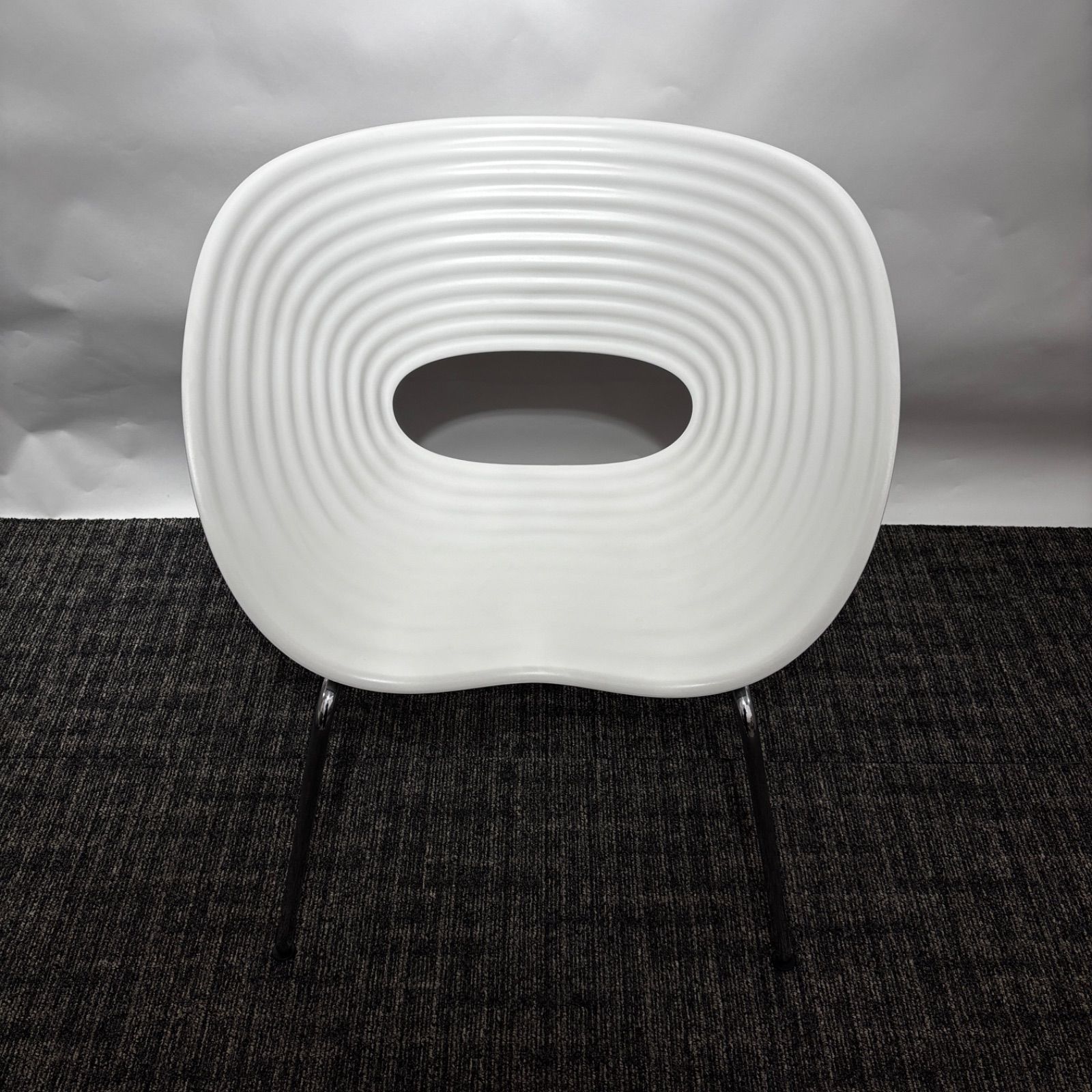 Vitra（ヴィトラ）Tom Vac（トムバックチェア）ホワイト/スタッキング