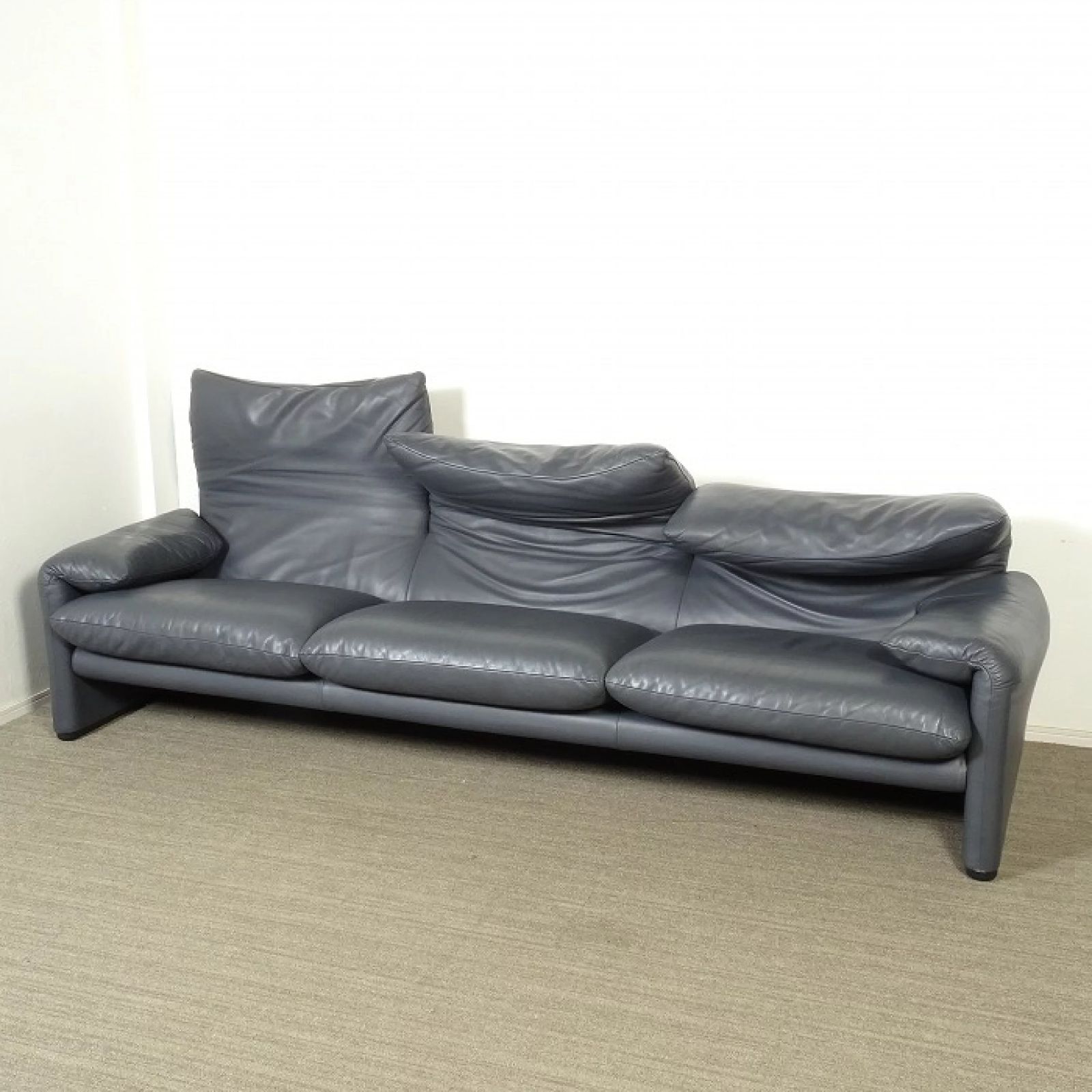 ◾︎SELUNO◾︎ 【展示良品】 Cassina カッシーナ 675 MARALUNGA 