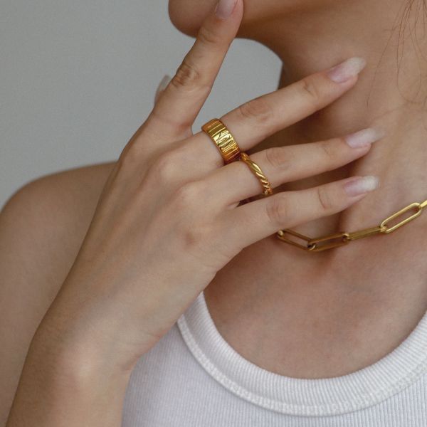 【Shapes Studio】Braided Twist Ring 18K ツイスト リング SHAPES STUDIO】Braided Twist Ring - メルカリ