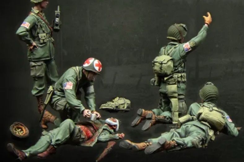 ミリタリー 兵士10体 1/35スケール 戦死 ジオラマ 負傷 戦場