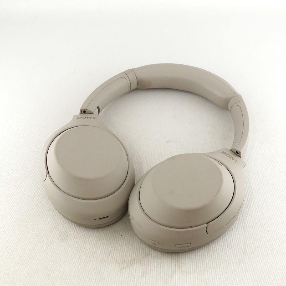 SONY WH-1000XM4 ワイヤレスヘッドホン USED品 ノイズキャンセリング 外音取込 ハイレゾ 高音質 マイク シルバー 完動品 V0687