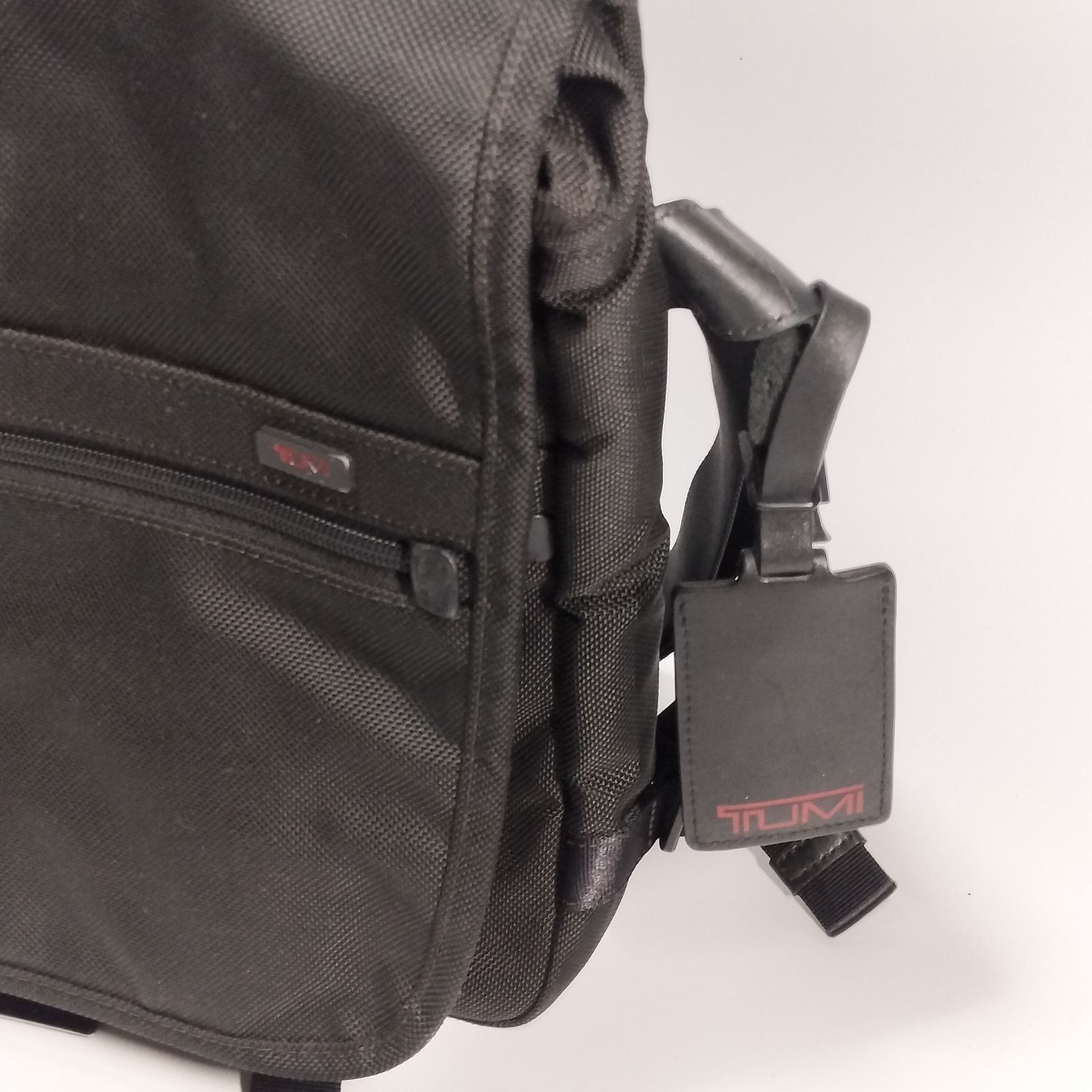☆極美品☆TUMI バリスティックナイロン メッセンジャー ボディバッグ　A4 ☆極美品☆TUMI バリスティックナイロン メッセンジャー ボディ