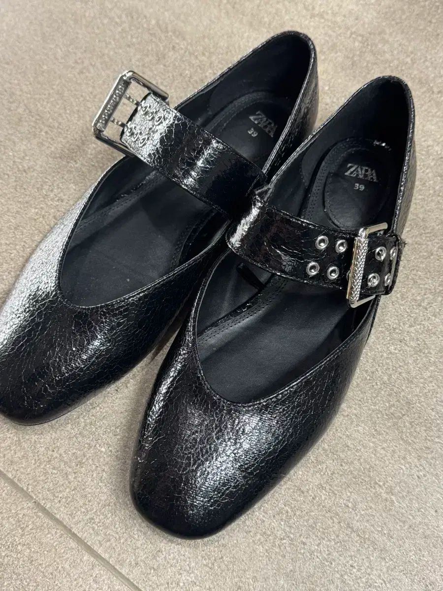 ZARA ZARA(ザラ) フラット