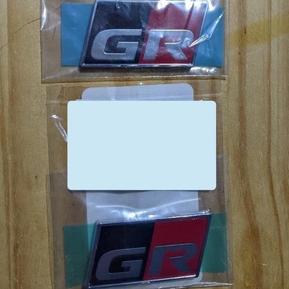 トヨタ TOYOTA 純正 ヤリス RH LH 助手席 運転席 セット サイド パネル エンブレム フェンダーエンブレム パーツ エンジン タイヤ バンパー 検索 マフラー