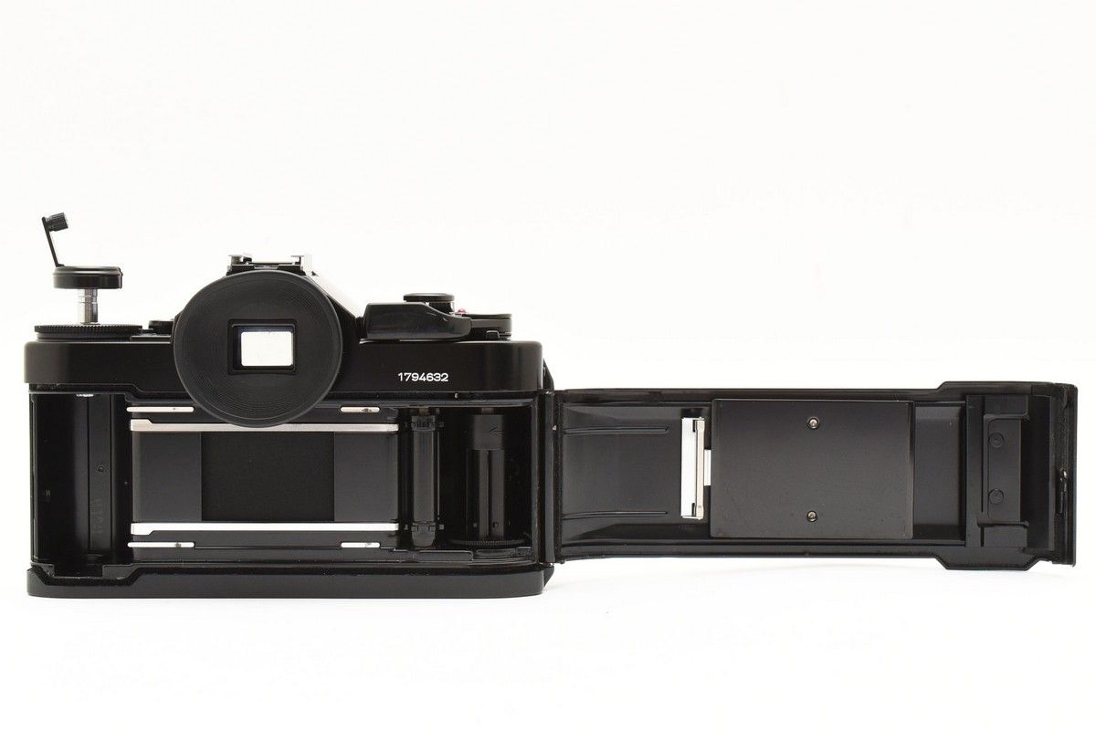 美品 CANON キャノン A-1 フィルムカメラ モルト新品交換済 M657 中古