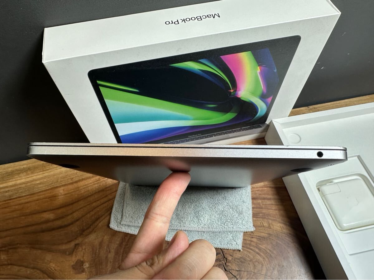 極美品 Apple MacBook Pro Retina A2251 2020 モデル Core i5 2.0GHz