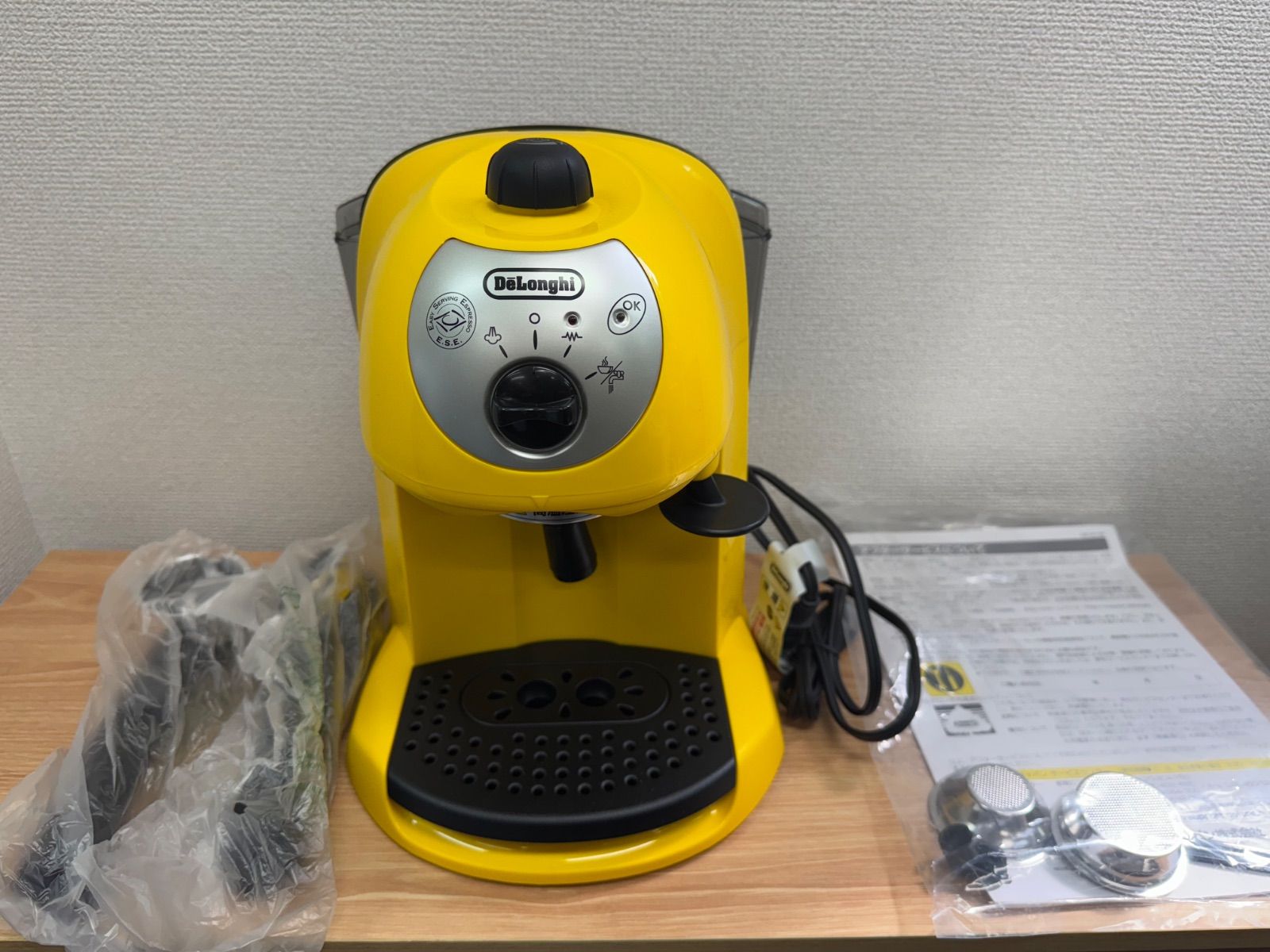 ︎DeLongh デロンギ エスプレッソ カプチーノメーカー EC200N イエロー