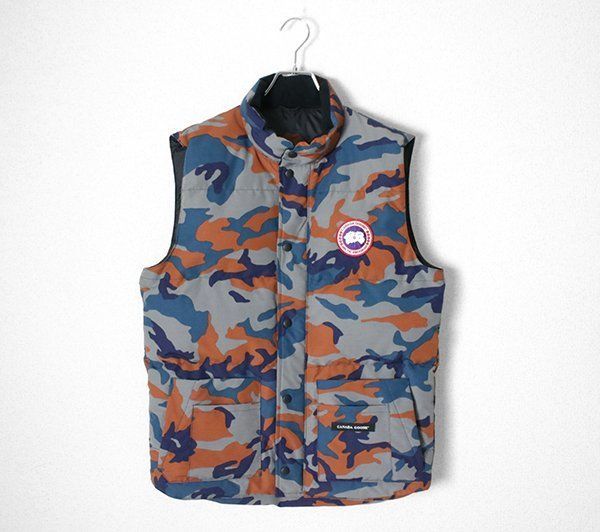 良品 CANADA GOOSE ◇Freestyle Crew Vest Print カモ柄 ダウンベスト