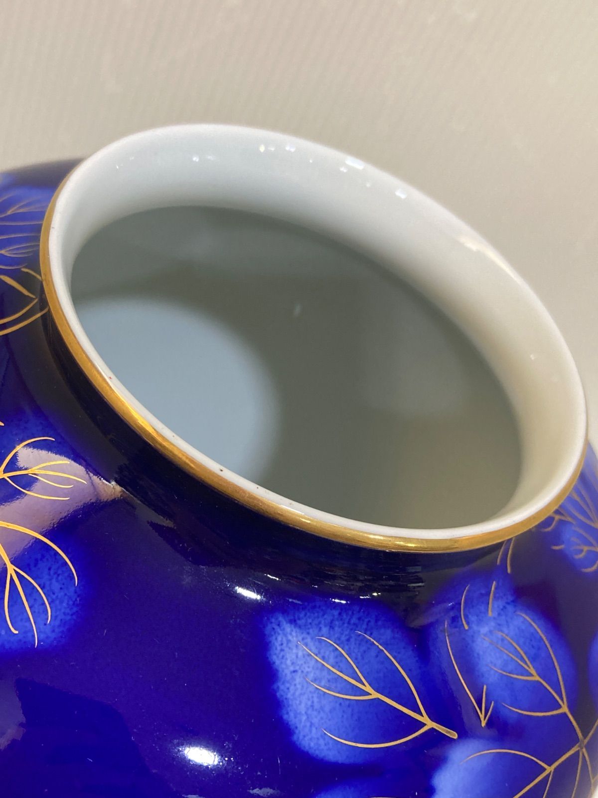 深川製磁 瑠璃 葡萄 金彩 花瓶 - メルカリ