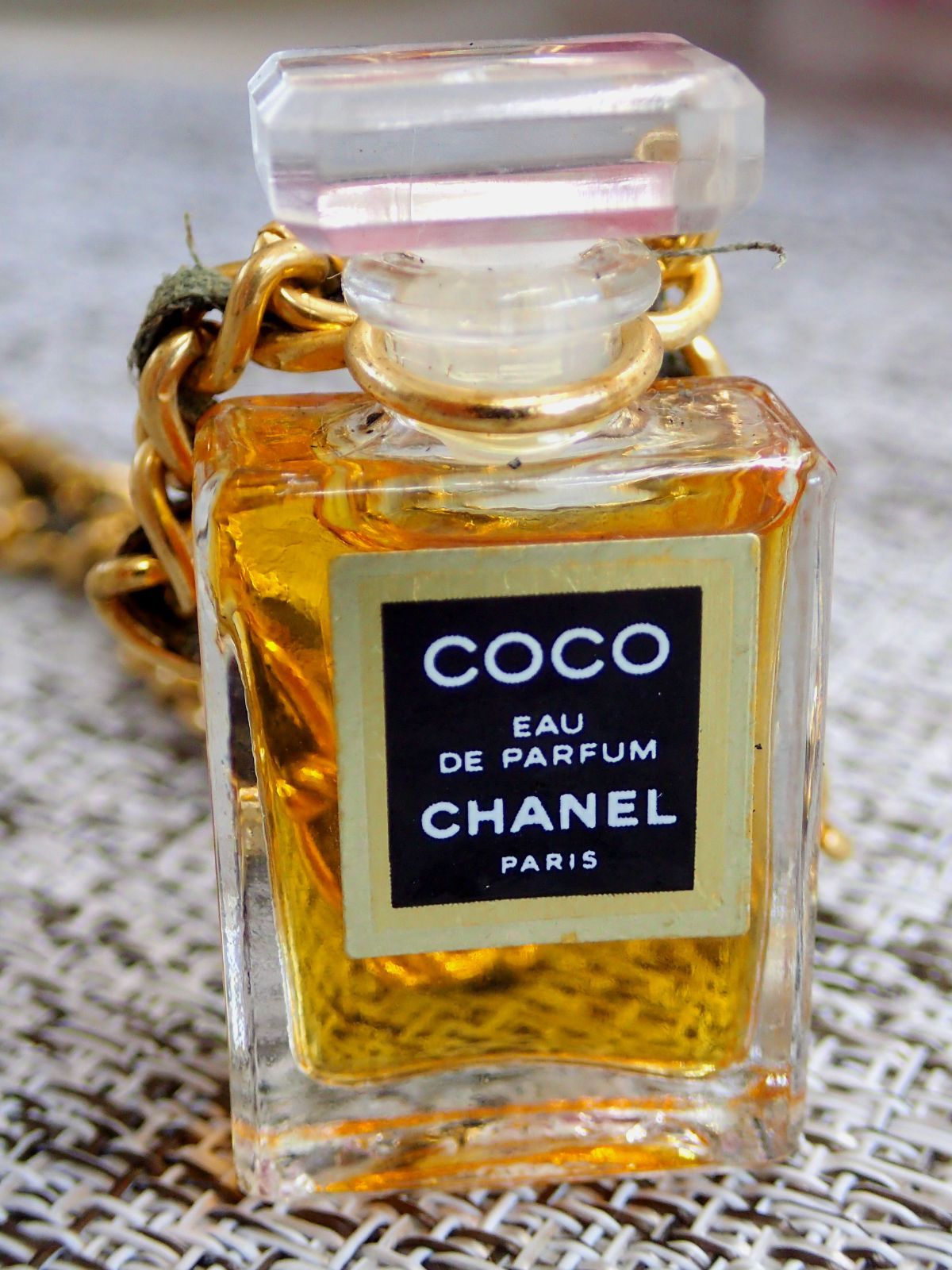 土日お値下げ　COCO EAU DE PARFUM ❤️ ネックレス　シャネル CHANEL シャネル ココ オードゥ パルファム 香水ペンダント