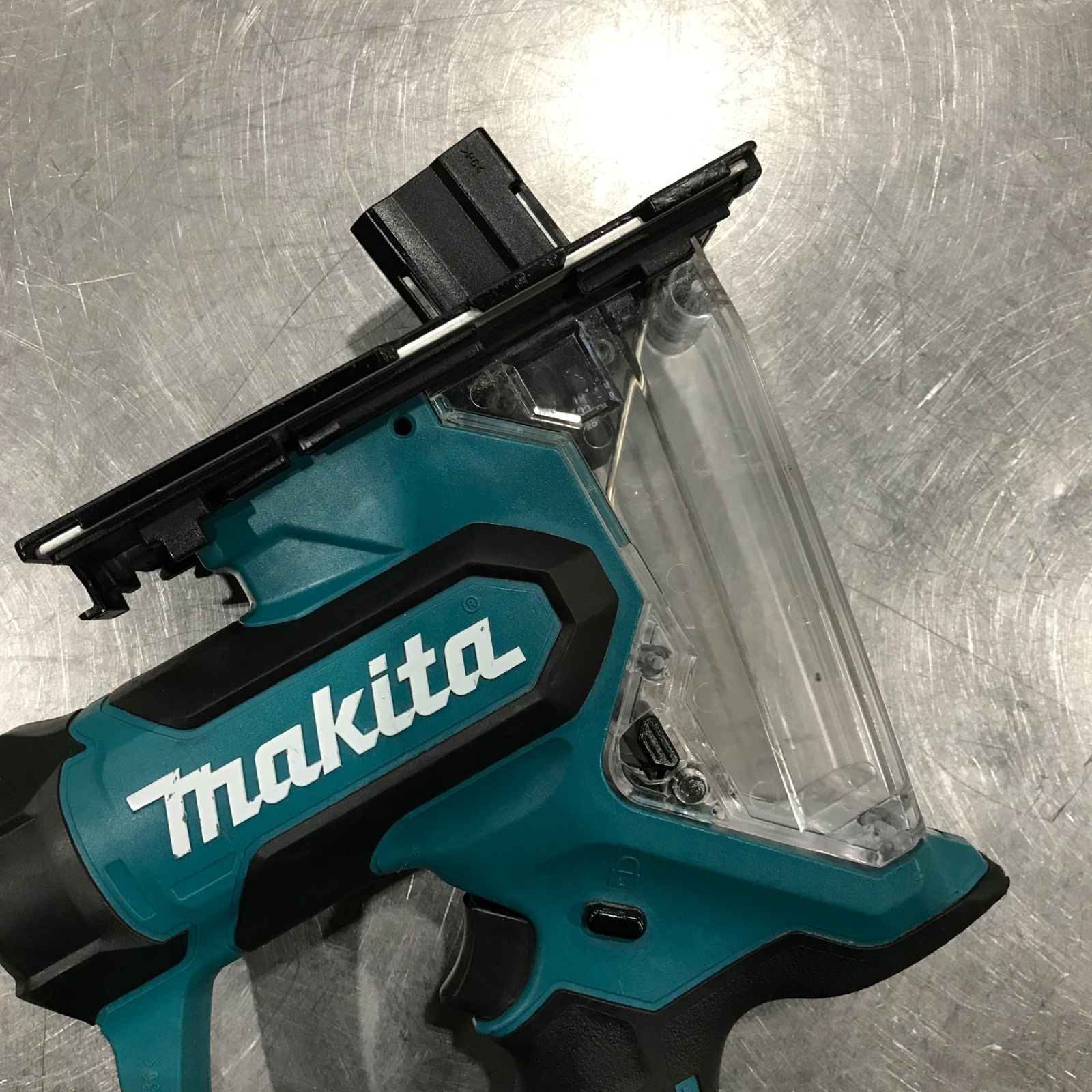 マキタ(makita) コードレスボードカッタ SD180DZ【川口店】