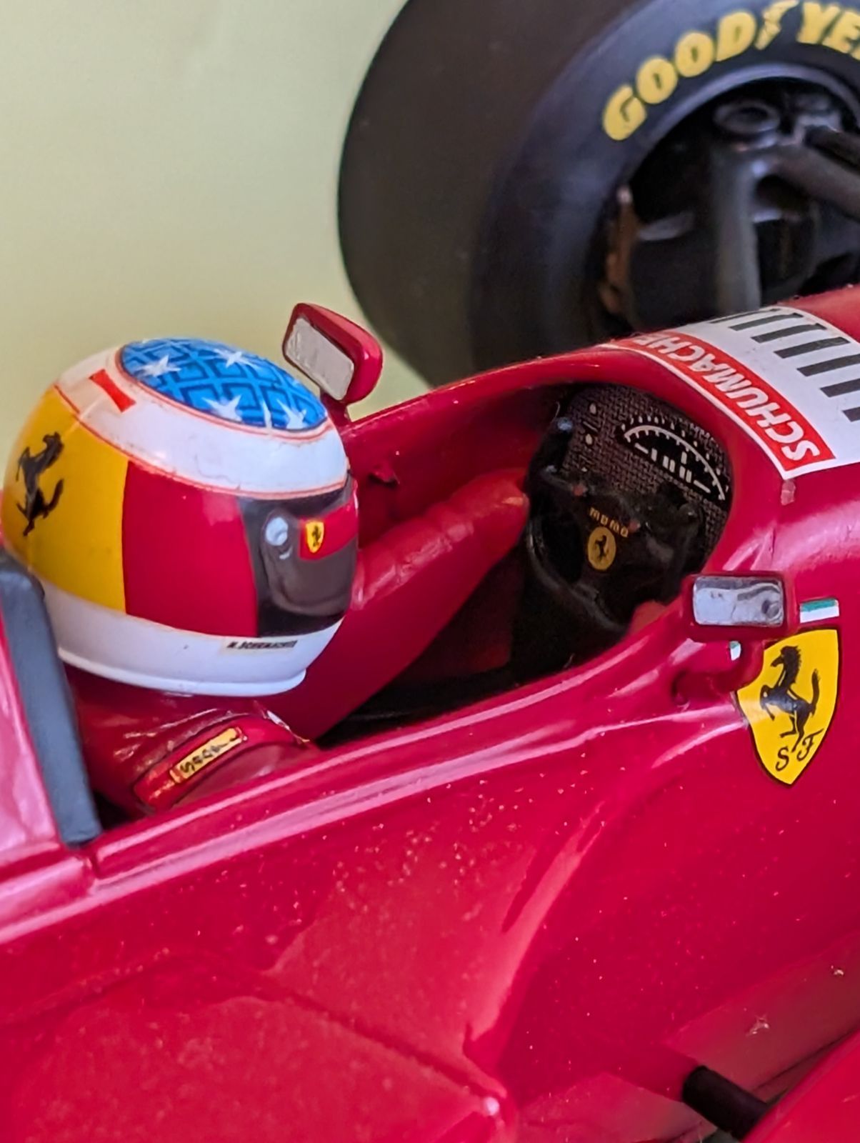 ミニチャンプス フェラーリ412T2