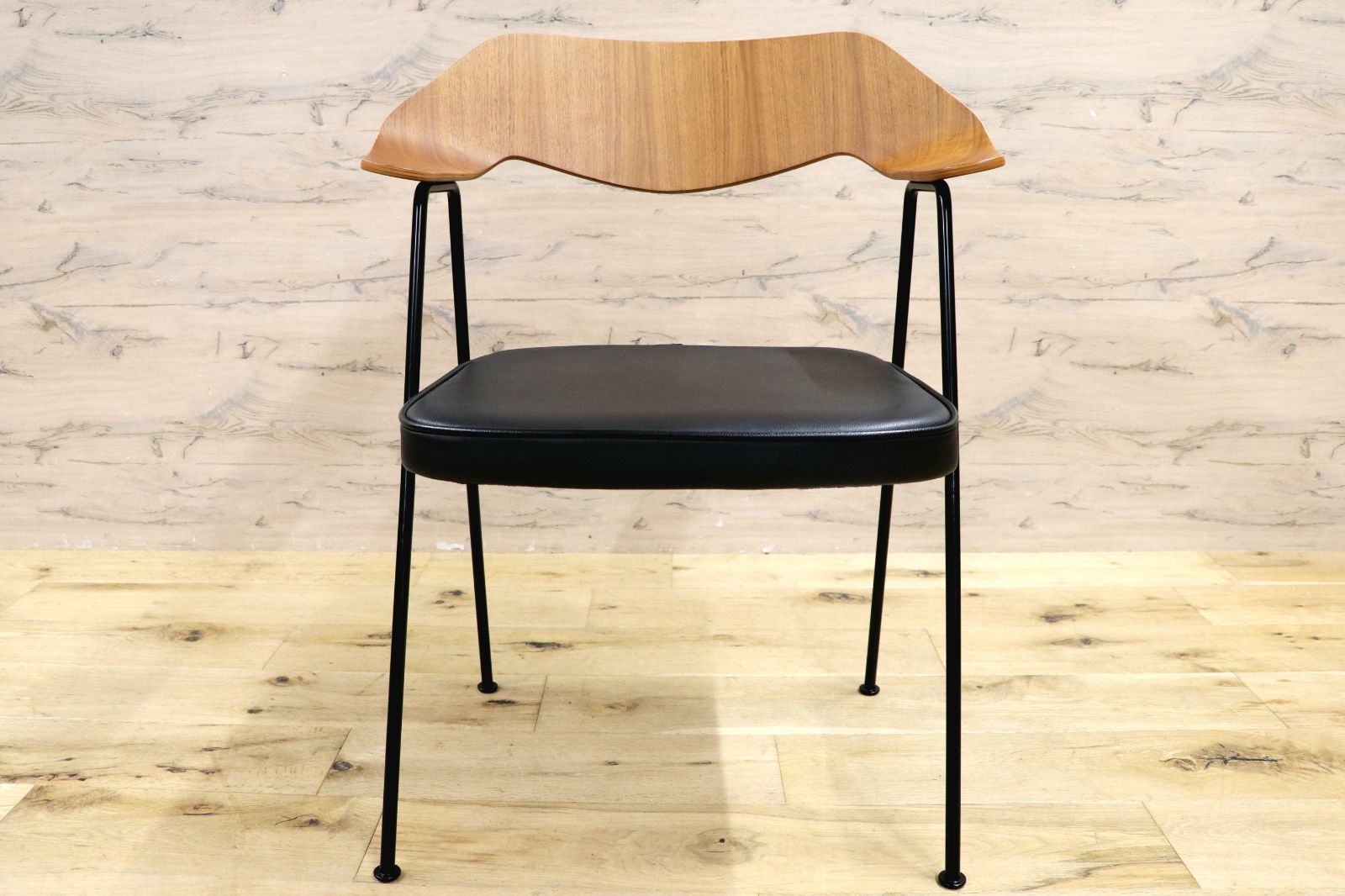 GMIK573E ACTUS アクタス Case Furniture 675チェア ロビン デイ 椅子 本革 レザーシート オークフレーム スチールレッグ