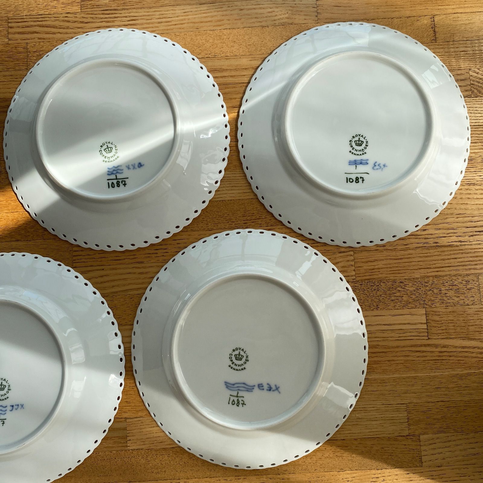 Saleロイヤルコペンハーゲンブルーフルーテッド17 cm