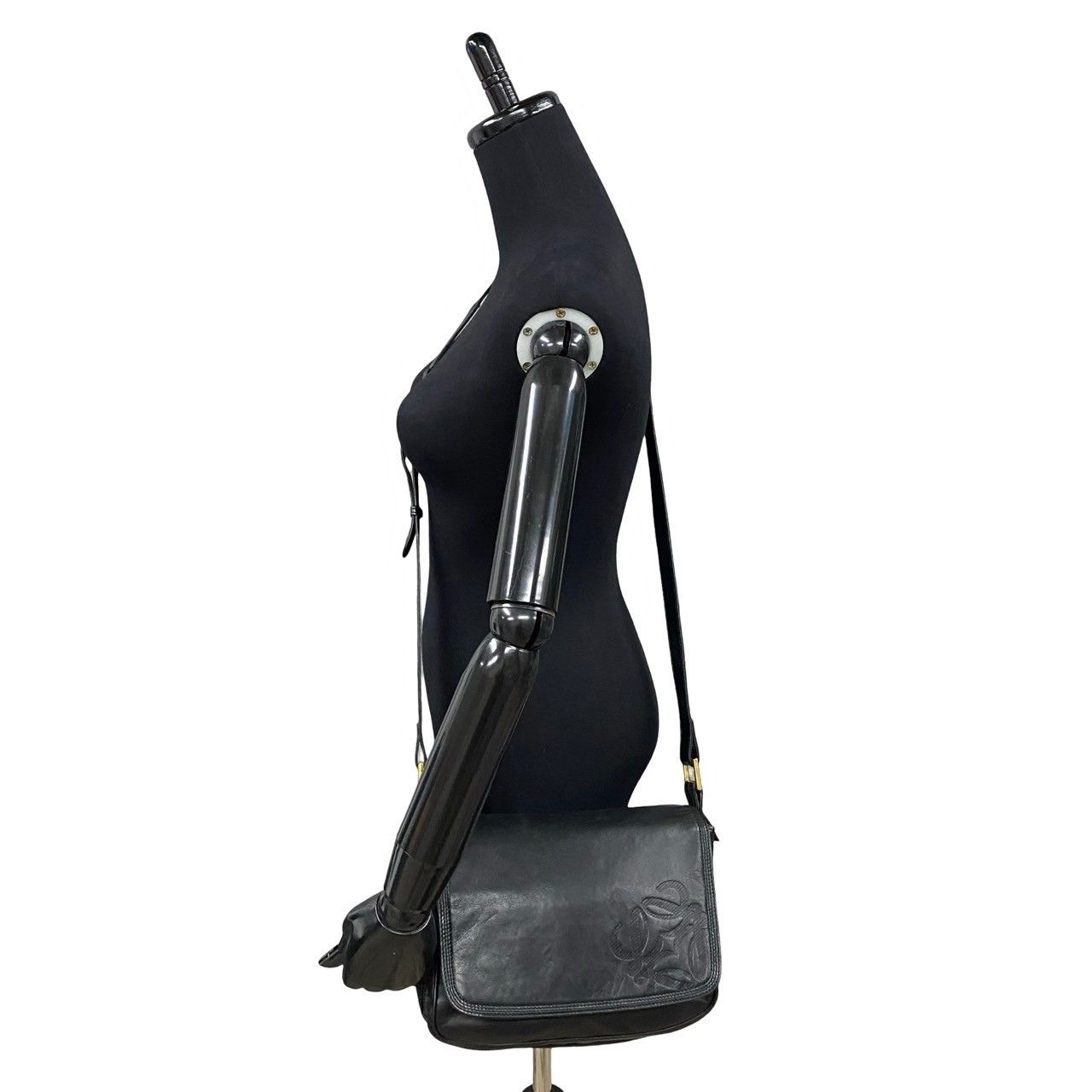 LOEWE ショルダーバッグ アナグラム レザー サコッシュ ブラック LOEWE 極 美品 ロエベ ヴィンテージ アナグラム ロゴ ナッパ