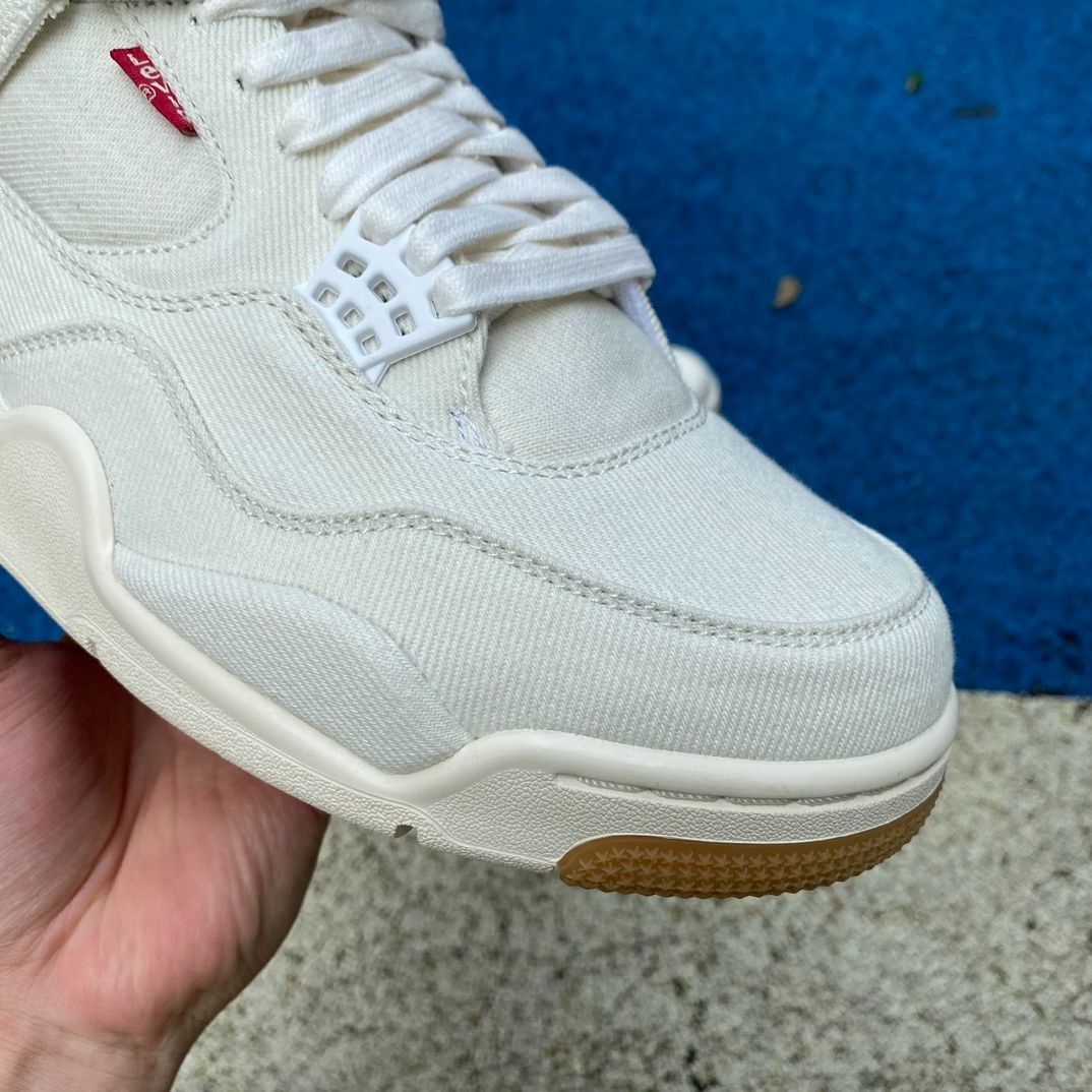 新品 未使用 NIKE × LEVI’S AIR JORDAN 4 WHITE DENIM ナイキ×リーバイス エアジョーダン4 ホワイトデニム AO2571-100