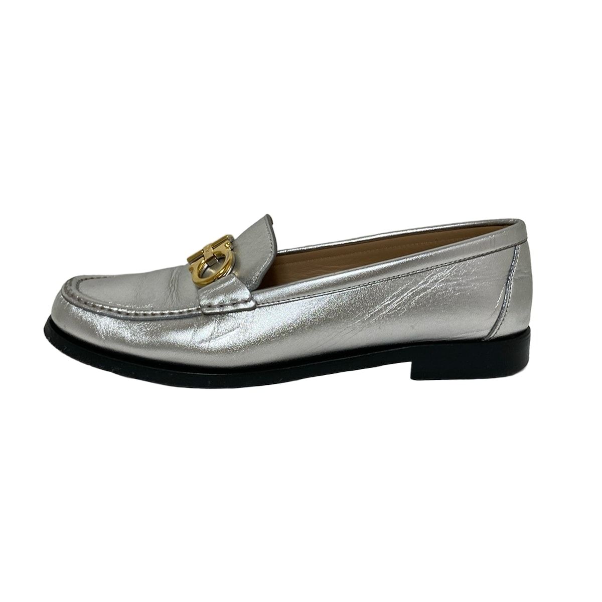 FERRAGAMO|SalvatoreFerragamo サルバトーレフェラガモ ローファー 7 1|2c レディース - シルバー ダブルガンチーニ レザー