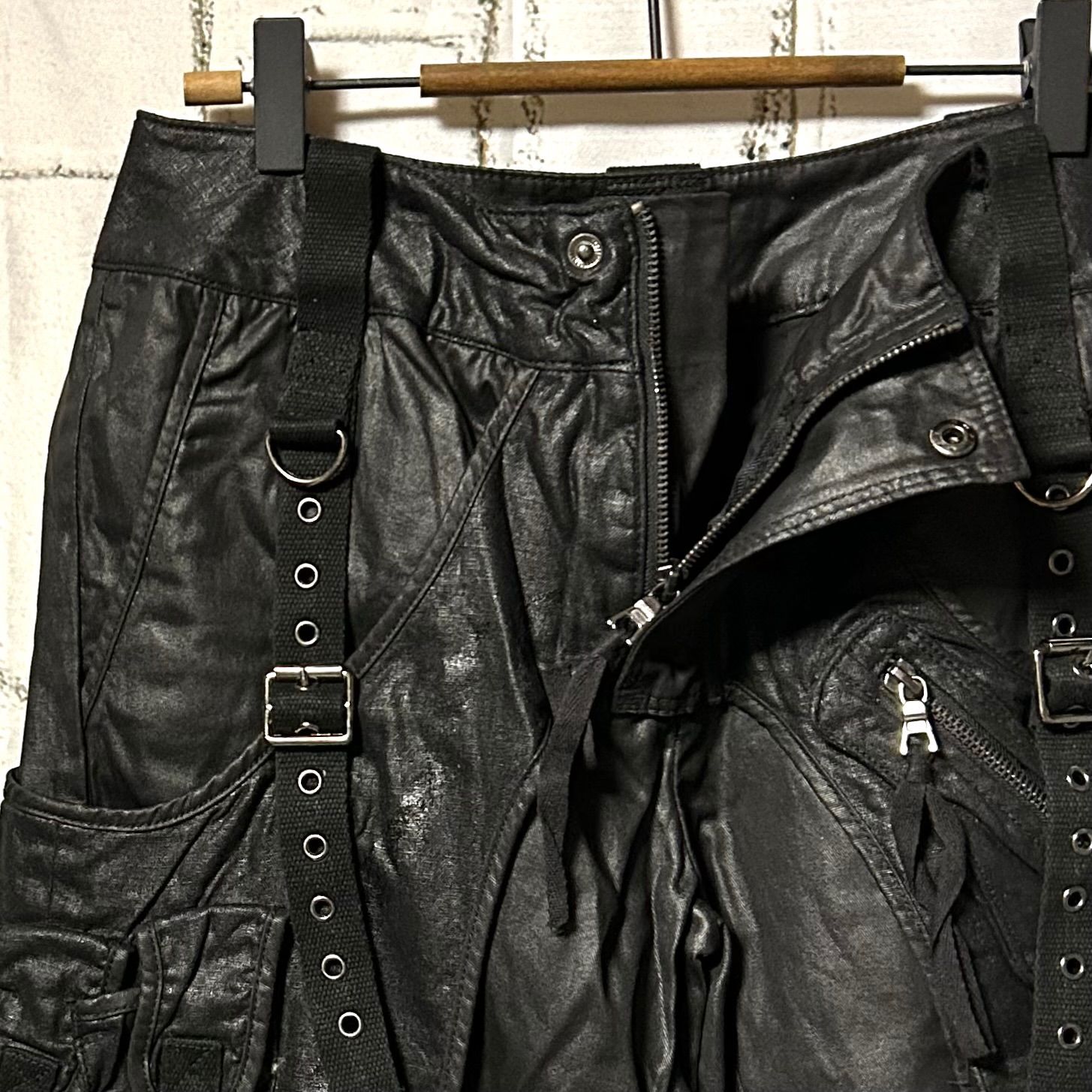 【美品】バッファローボブズ Noir ガスマスク カーゴパンツ ブラック 1 バッファローボブズ アーカイブ ガスマスク カーゴパンツ パラシュート