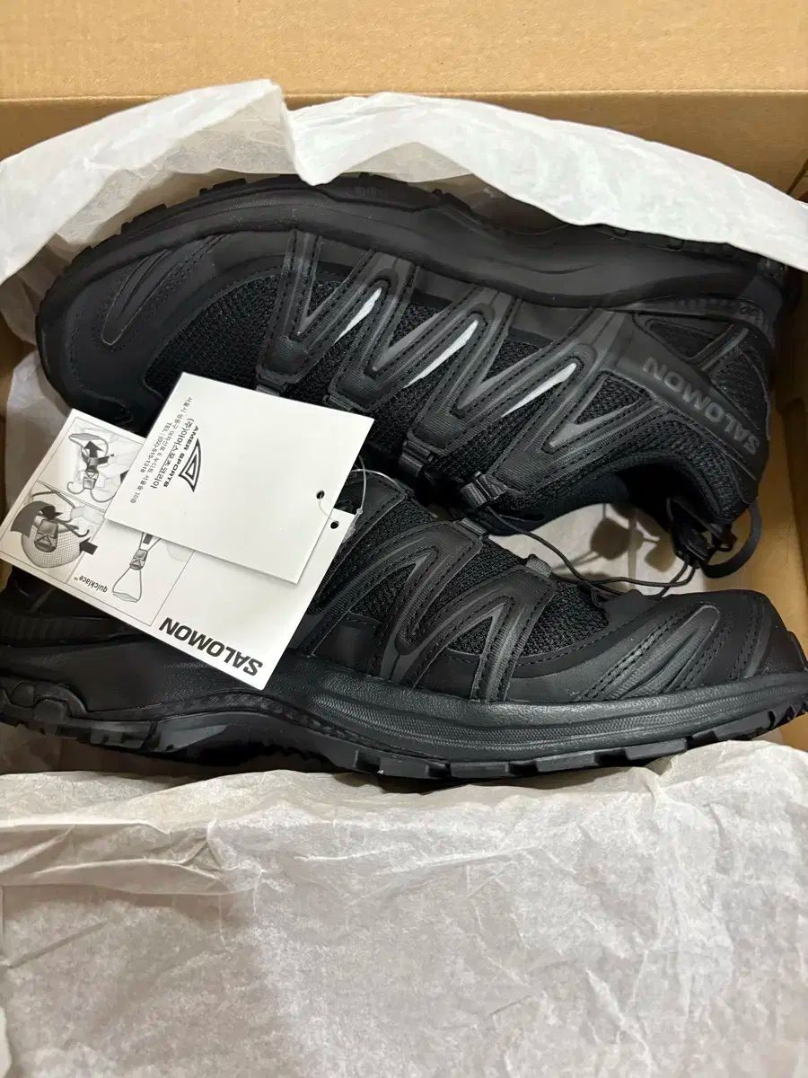 275 SALOMON サロモン xa pro 3d 黒 マグネット