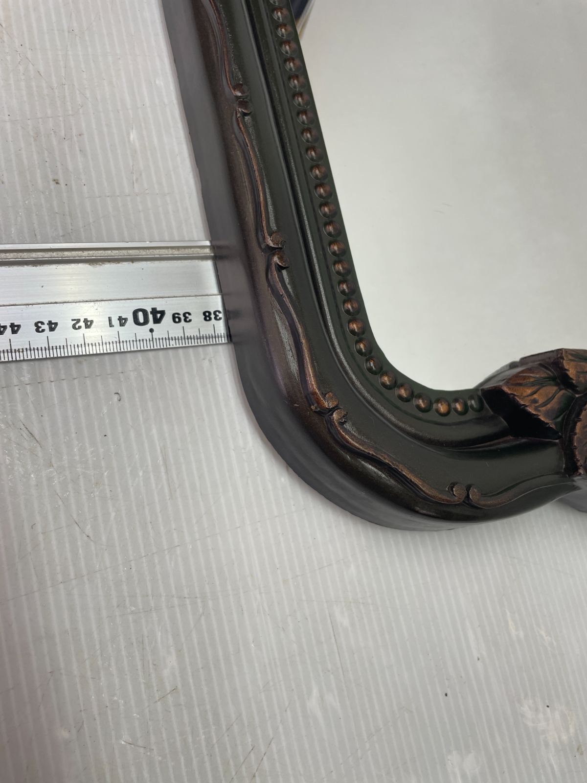 アンティークミラー 壁掛け 鏡 木製 木彫り 薔薇 ウォールミラー