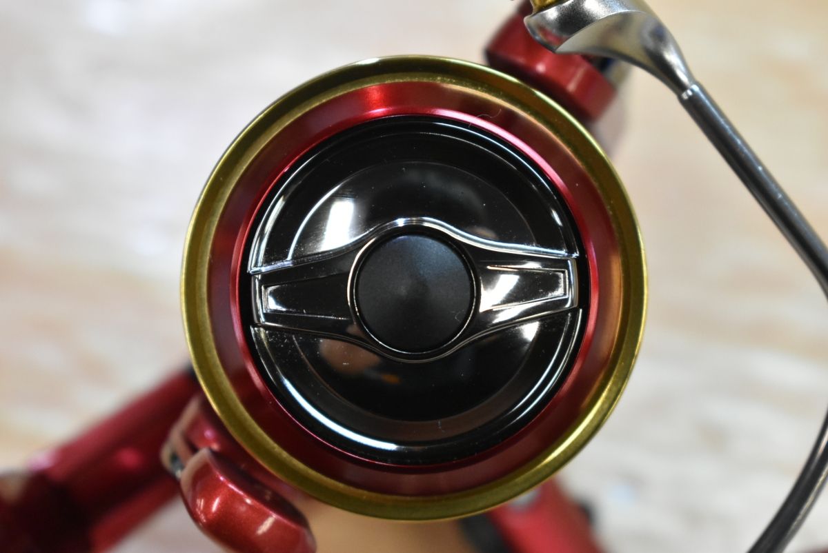 ダイワ トーナメント ISO メガドライエディション 2500LBD DAIWA