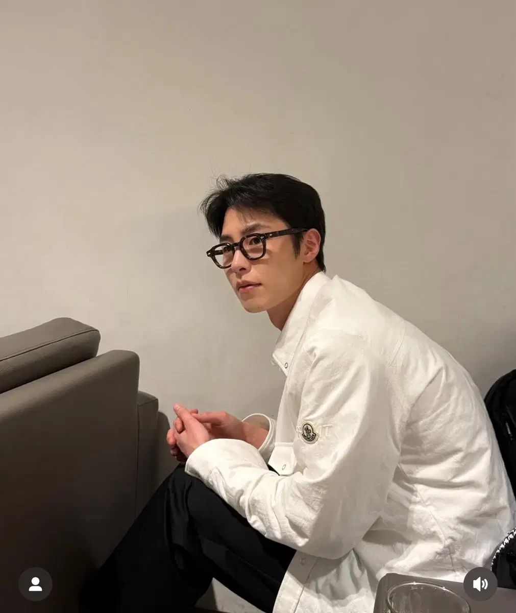 モンクレール フラグメント デザイン 白 シャツ