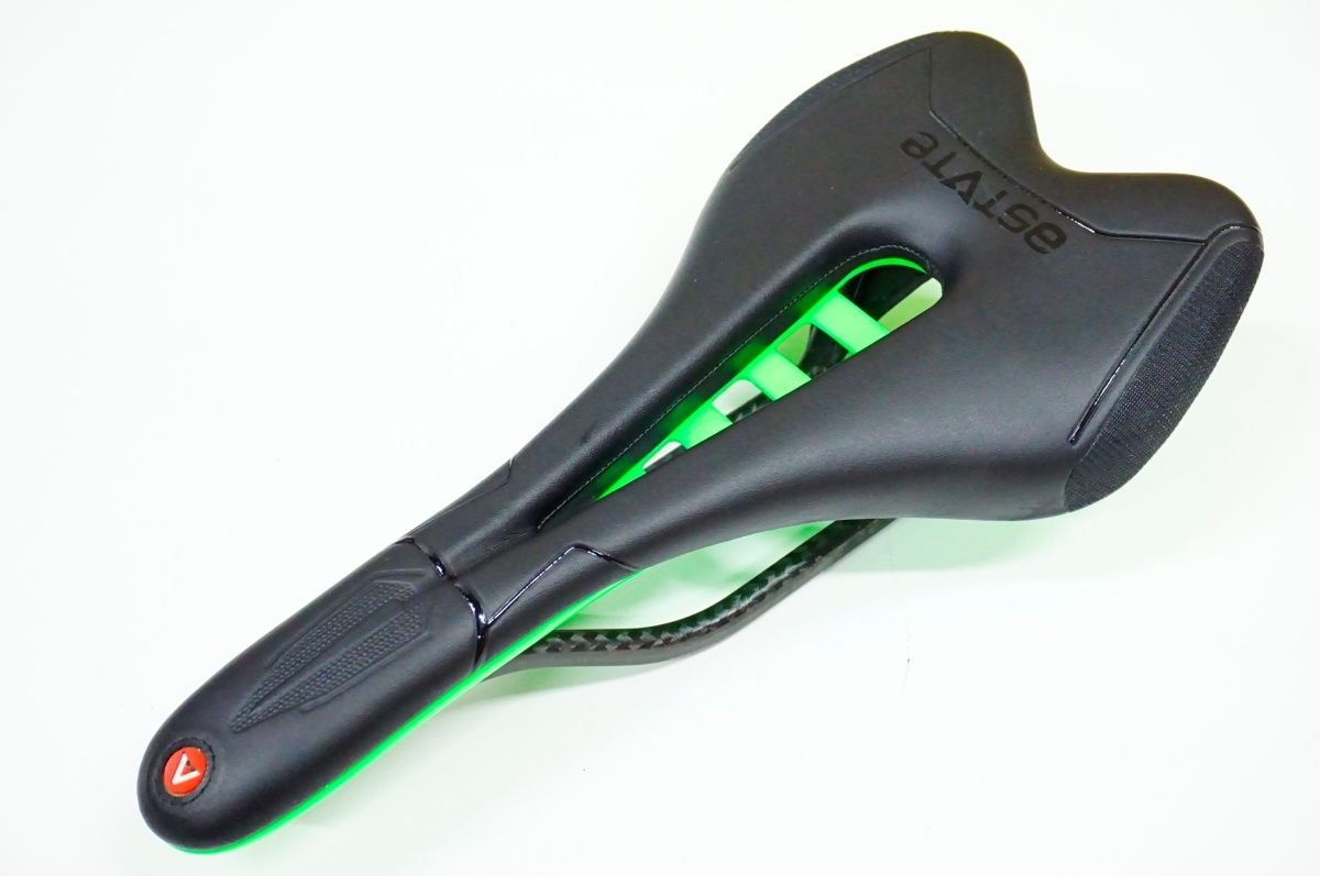 ASTUTE アスチュート SKYLITE VT CARBON NIO サドル バイチャリ名古屋大須店