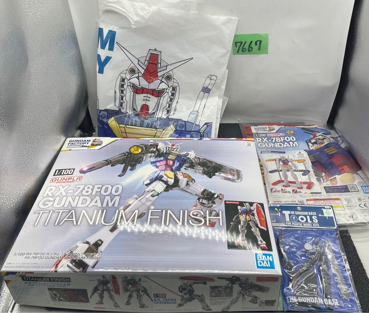 ✨【新品未開封・限定品】✨ ガンプラファン必見！ 1/100