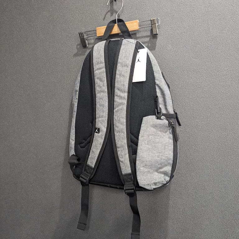 日本未発売】NIKE JORDAN ジョーダン バッグパック ミニポーチ付