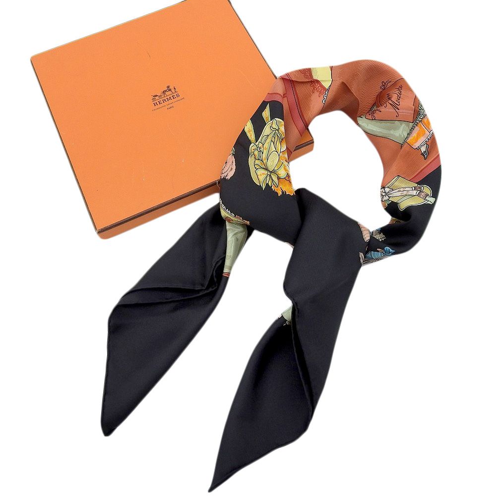 希少 エルメス カレ90 Paris Modiste パリの帽子店 スカーフ HERMES エルメス Paris Modiste パリの帽子店 シルク ブラック