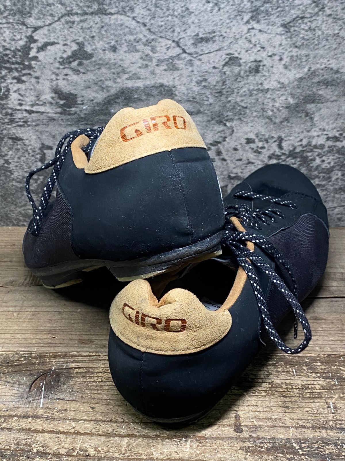 ジロ GIRO