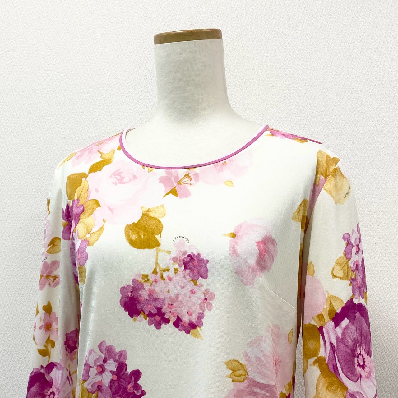 46e9 【美品】LEONARD レオナール 花柄プリント カンカン素材 長袖