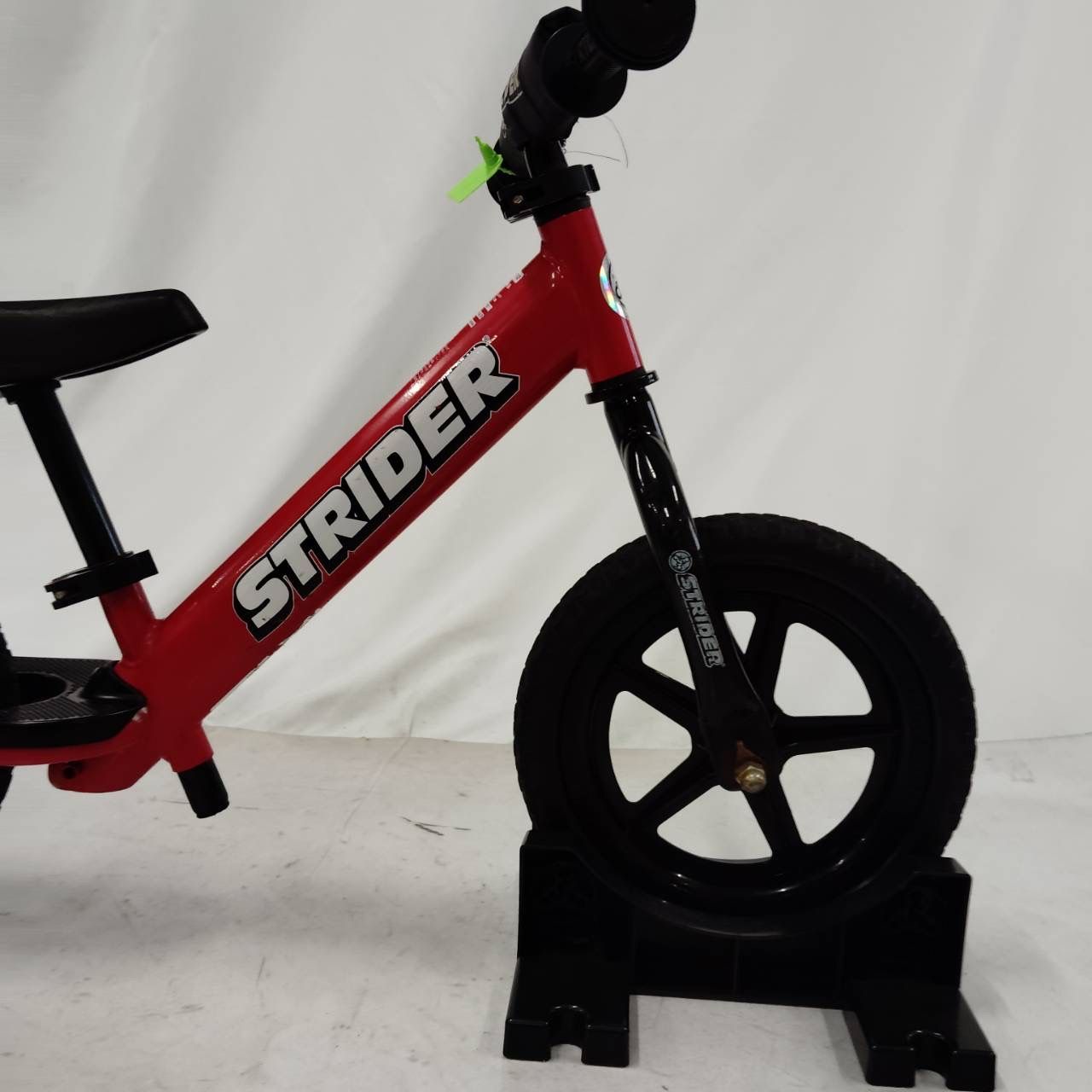 人気カラーSTRIDER ストライダー バランスバイク 12インチ 赤ST