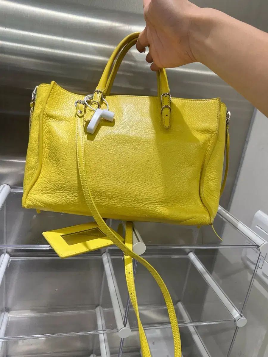 正規品 BALENCIAGA(バレンシアガ) シティバッグ 黄色 クロス