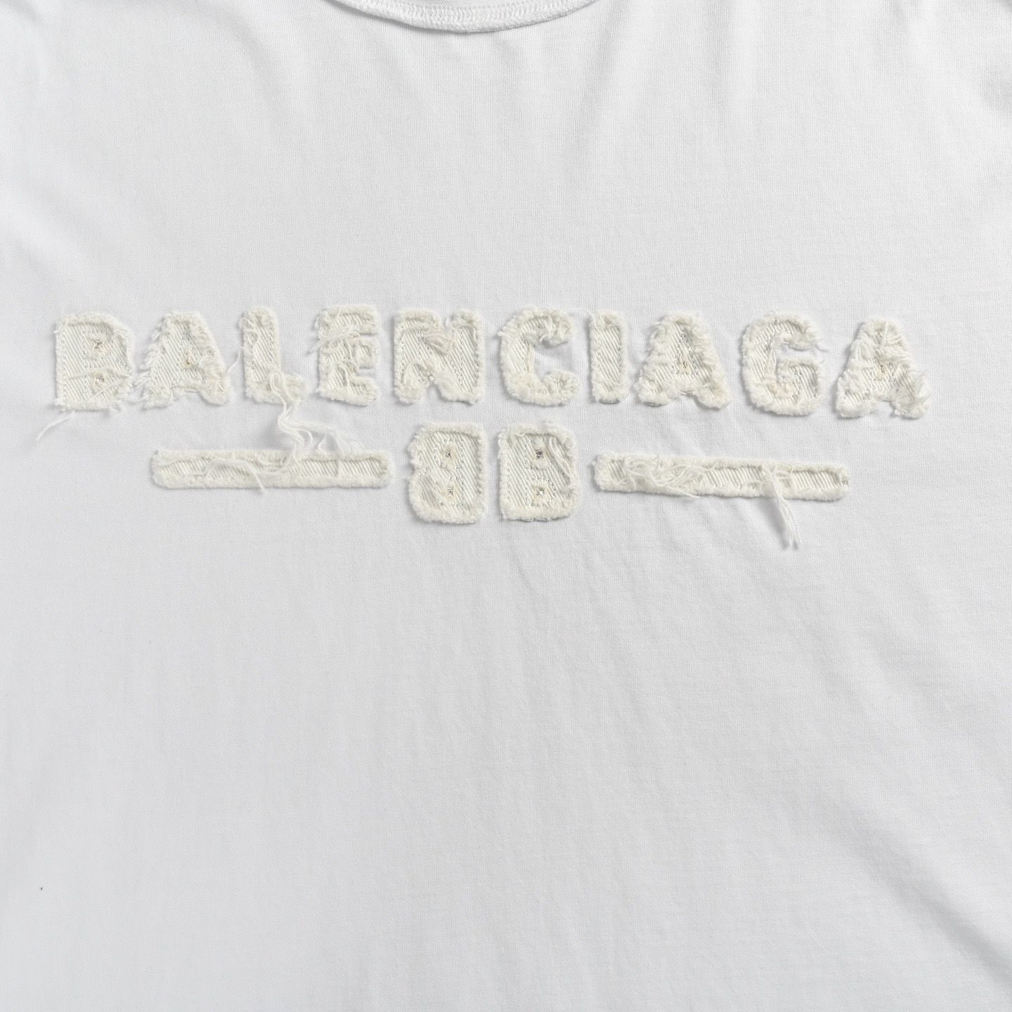 今日特価】Balenciaga 25ss 貼布文字反縫破れ T シャツ - メルカリ