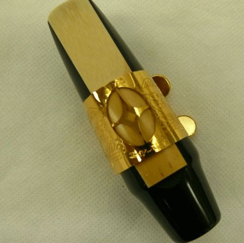 チャールズ・ベイ）アルトサックス用リガチャー Pagoda（パゴダ）22K