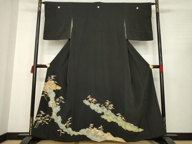 平和屋着物●創業130年 江戸染繍友禅 大彦 黒留袖 松 刺繍 金糸 金彩 正絹 AABC3227ck