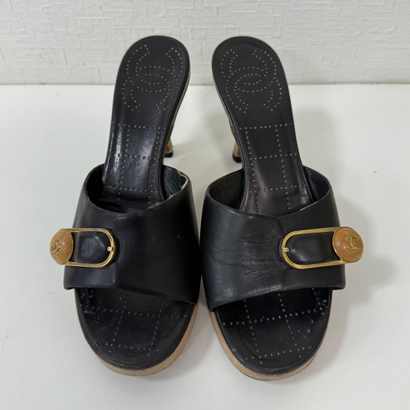 シャネル　ミュール　サンダル　ココマーク　36.5 黒 CHANEL】シャネル サンダル ココマーク ウッド×スウェード 黒