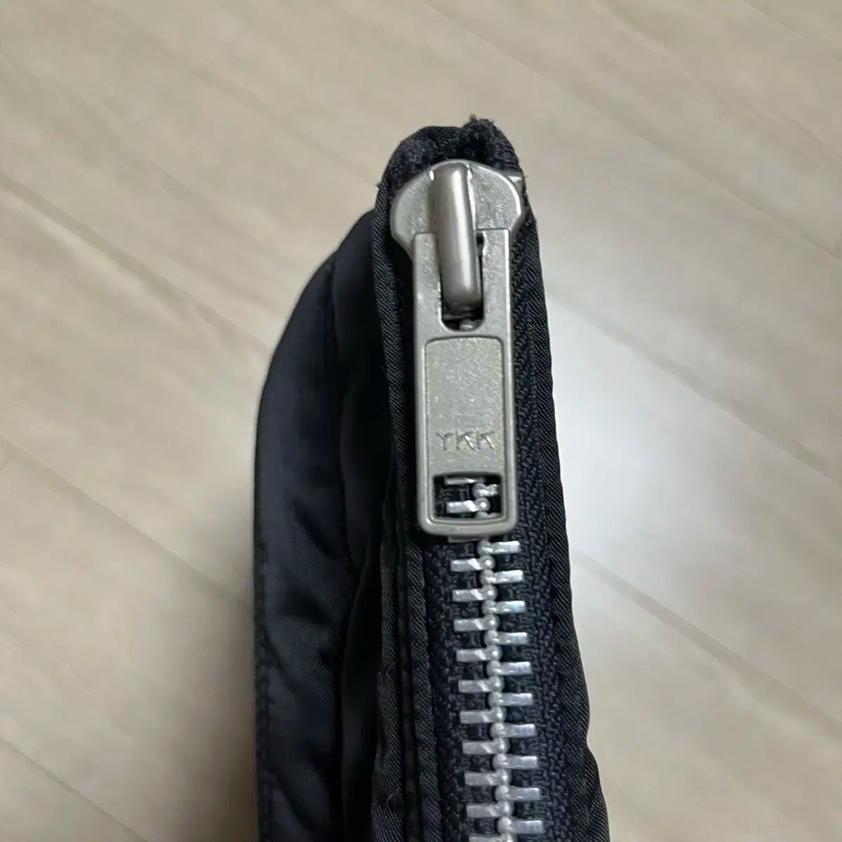 ショルダーストラップ 欠席
