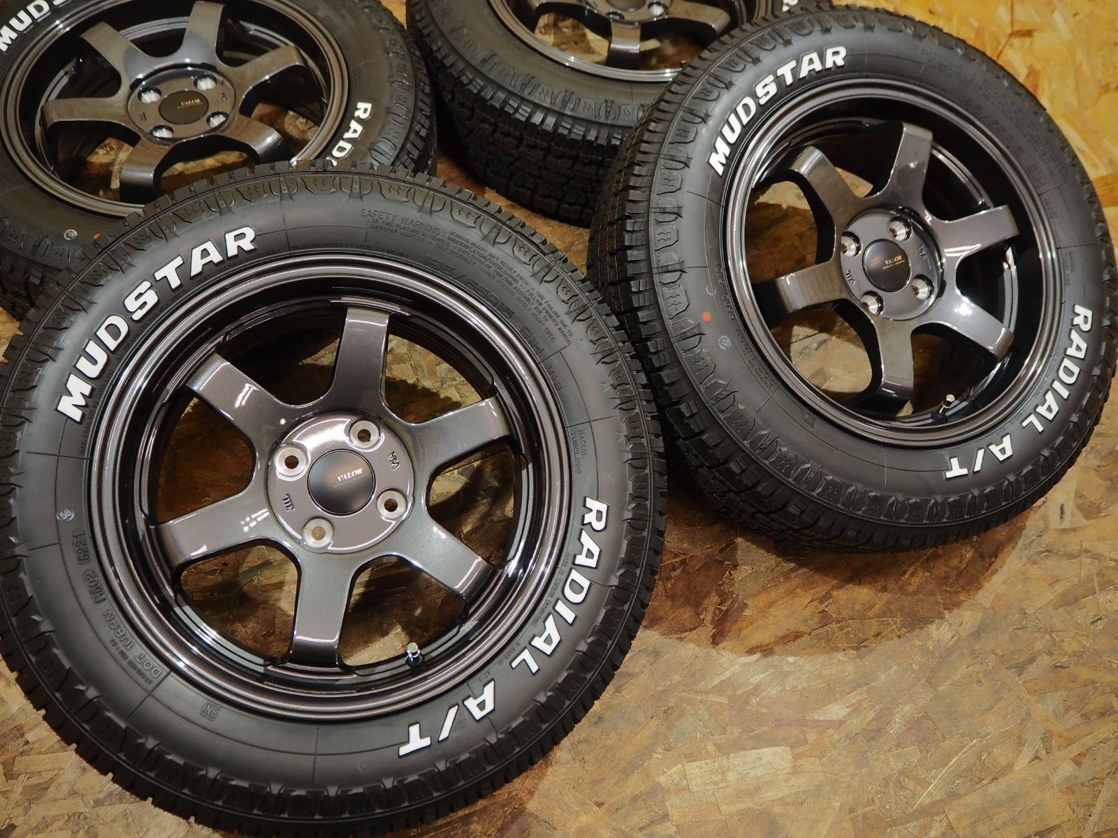 ホワイトレター195/65R15 6.5J+38 4H100 人気6本スポーク 深リム 逆ゾリ ブロック マッドスター A/T 新品タイヤホイールSET1台分 リフトアップ カスタム フィットクロスター ロッキー ライズ サクシ