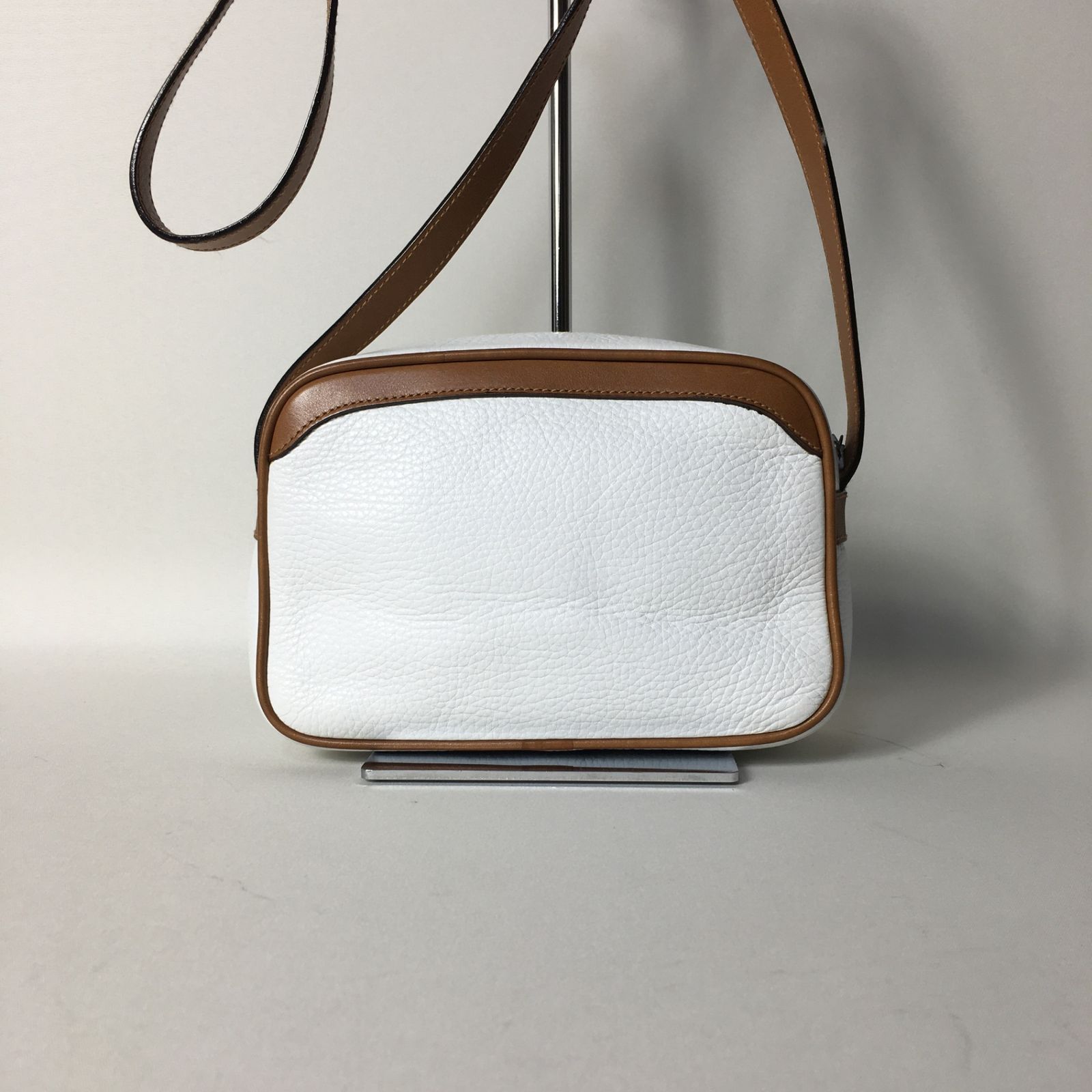 2506-4｜美品｜セリーヌ ショルダーバッグ レザー ホワイト トリオンフ