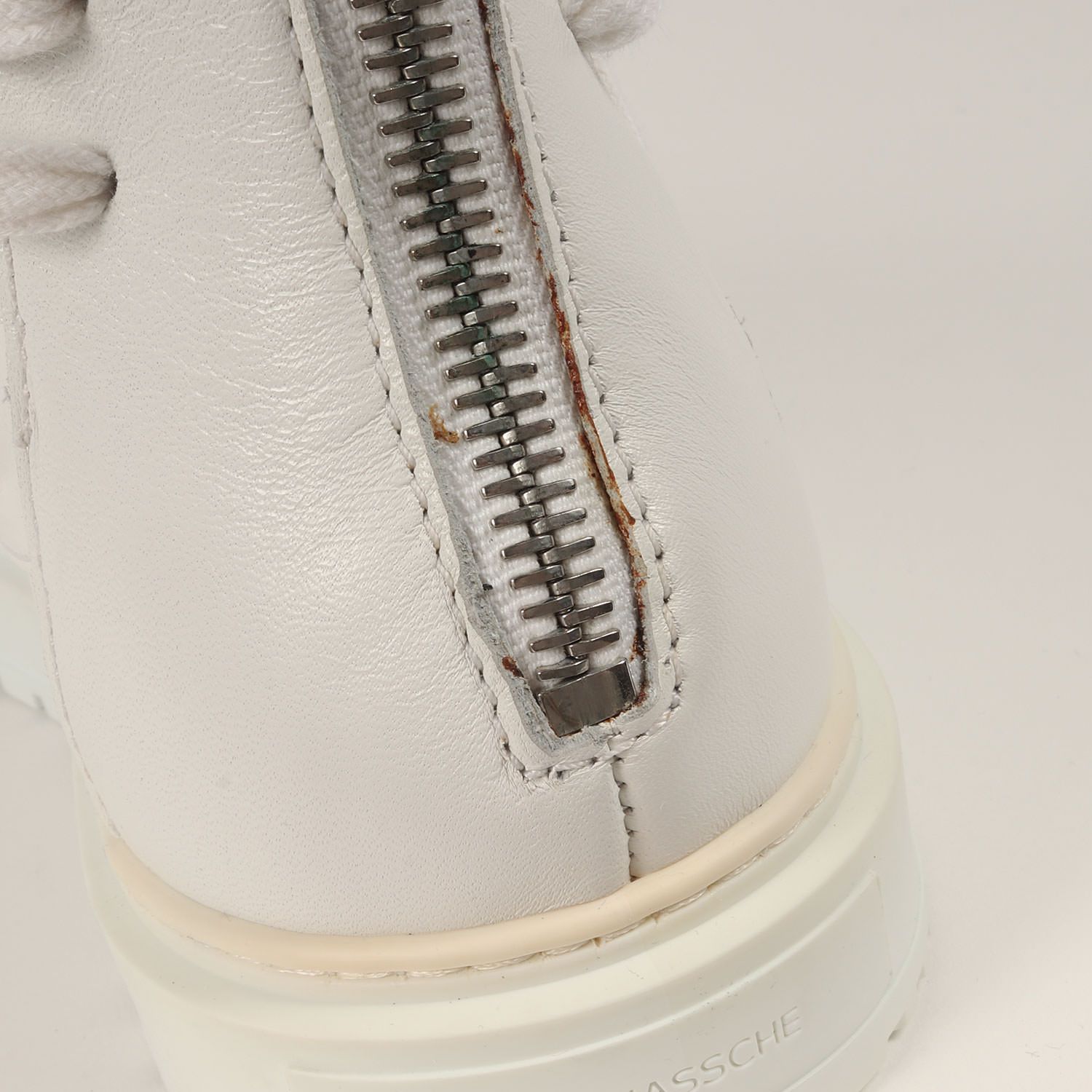 KRIS VAN ASSCHE ホワイト ハイカットスニーカー 新品同様】KRIS VAN ASSCHE クリスヴァンアッシュ ホワイト 白