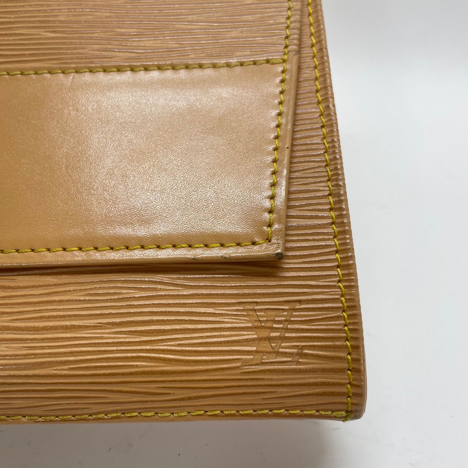2347 LOUIS VUITTON ルイヴィトン エピ クラッチバック セカンド
