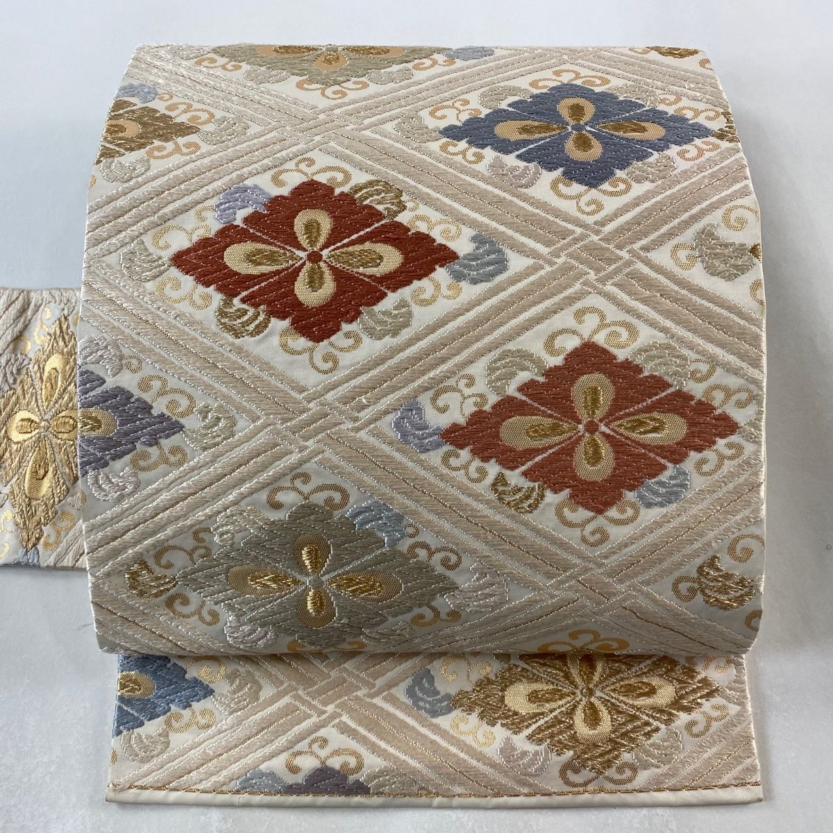 名古屋帯 秀品 花菱 菱 唐織 金糸 ベージュ 正絹