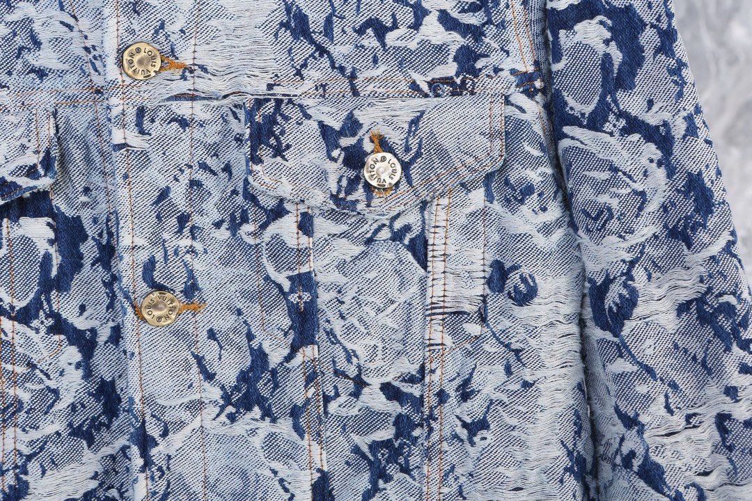 ルイ・ヴィトン（Louis Vuitton） 秋の最新フラワー柄の LV の